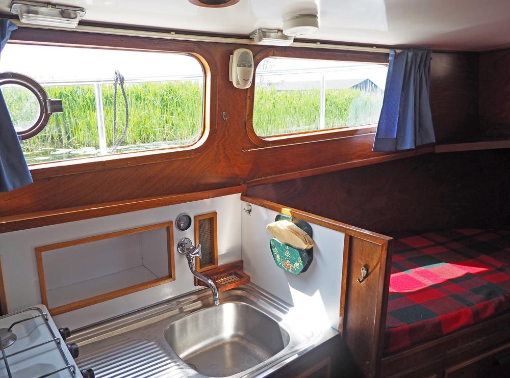 Fore ship, Accommodation